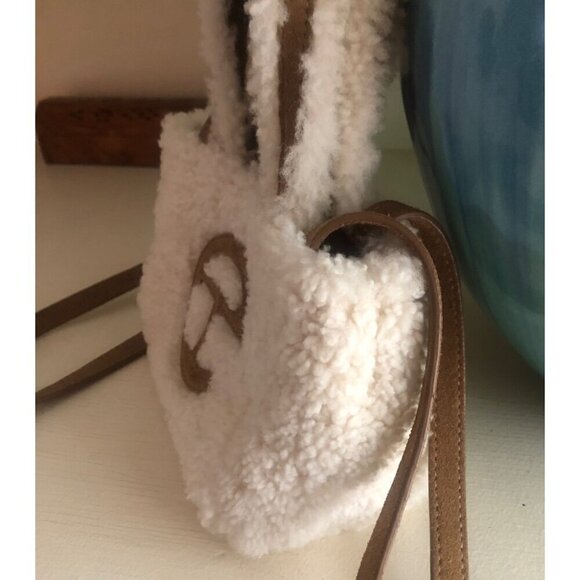 TELFAR X UGG Small Shoppers Bag Shearling Tote Chestnut & Natural - Picture 4 of 16